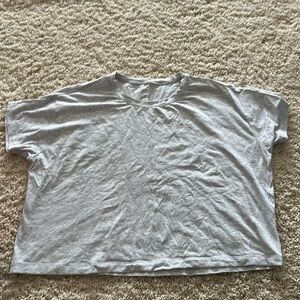 Lululemon light gray cropped short sleeve shirt loose fit size 4